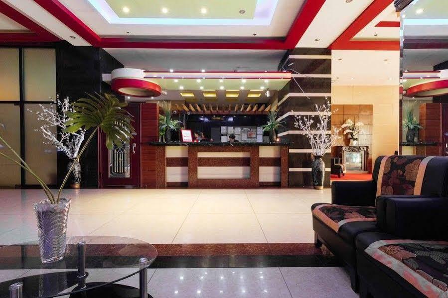 Reddoorz At Winter Hotel Araneta Quezon City Eksteriør billede