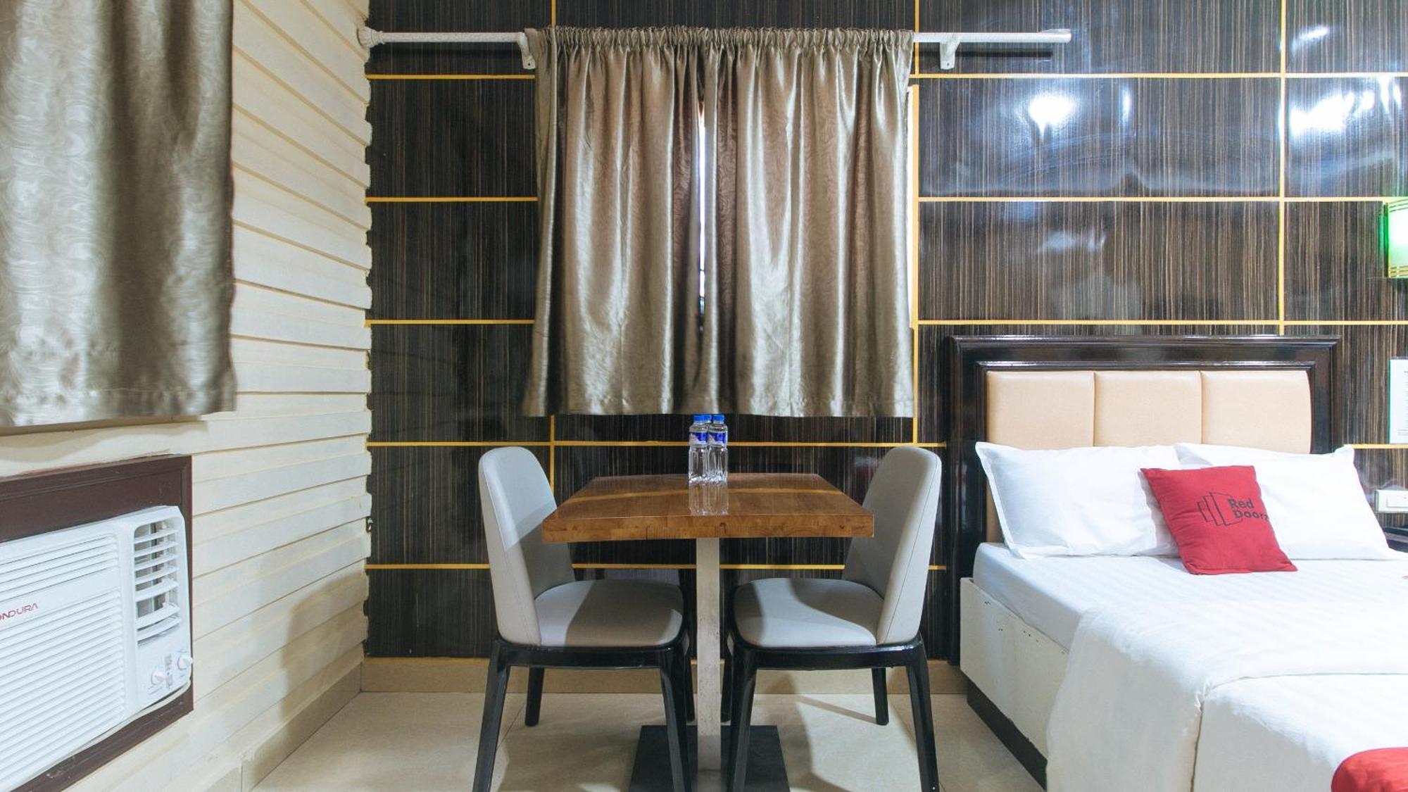 Reddoorz At Winter Hotel Araneta Quezon City Eksteriør billede