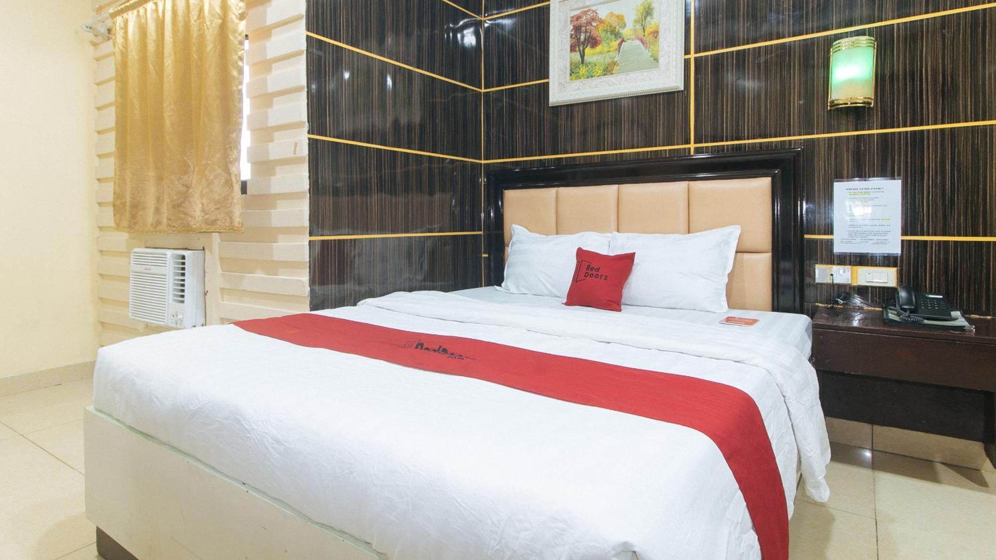 Reddoorz At Winter Hotel Araneta Quezon City Eksteriør billede